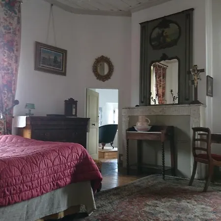 Chateau De Durianne Bed & Breakfast 3*